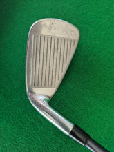 Load image into Gallery viewer, Cleveland Launcher HB 8 Iron Regular
