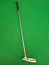 Load image into Gallery viewer, Odyssey White Ice 3 Putter 35&quot; with Cover
