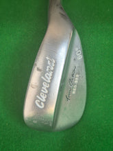 Load image into Gallery viewer, Cleveland Tour Action Lob Wedge 60°
