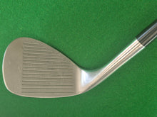 Load image into Gallery viewer, Cleveland Tour Action Lob Wedge 60°
