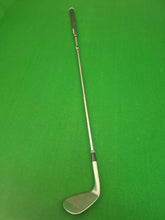 Load image into Gallery viewer, Cleveland Tour Action Lob Wedge 60°
