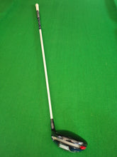 Load image into Gallery viewer, Callaway Big Bertha APW Driver 10.5° Adjustable Loft Stiff with Cover
