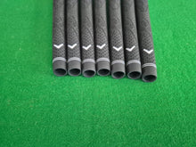 Load image into Gallery viewer, New Callaway Golf Club Grips - Black - Standard size - Set of 7 grips - New
