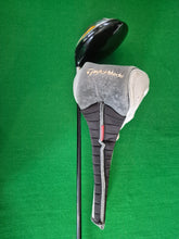 Load image into Gallery viewer, TaylorMade R7 Draw Driver LH 10.5° Regular with Cover
