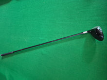 Load image into Gallery viewer, Cleveland 588 Fairway 3 Wood 15.5° Regular with Cover
