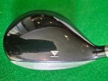 Load image into Gallery viewer, Titleist 909F2 Fairway 3 Wood 15.5° Stiff with Cover
