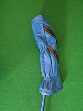 Load image into Gallery viewer, Titleist 909F2 Fairway 3 Wood 15.5° Stiff with Cover
