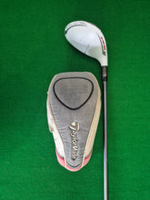 Load image into Gallery viewer, TaylorMade Burner Superfast 3 Rescue Hybrid 18° Regular with Cover
