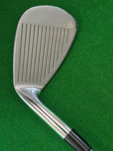 Load image into Gallery viewer, Mizuno MP-32 9 Iron Regular
