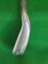 Load image into Gallery viewer, Callaway Rogue CF18 9 Iron Stiff
