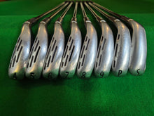 Load image into Gallery viewer, Wilson Staff D7 Irons 4 - SW Regular
