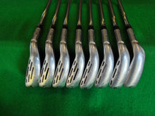 Load image into Gallery viewer, Wilson Staff D7 Irons 4 - SW Regular
