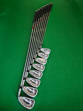 Load image into Gallery viewer, Wilson Staff D7 Irons 4 - SW Regular
