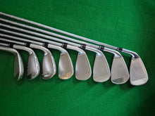 Load image into Gallery viewer, Wilson Staff D7 Irons 4 - SW Regular
