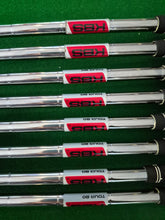 Load image into Gallery viewer, Wilson Staff D7 Irons 4 - SW Regular

