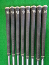 Load image into Gallery viewer, Wilson Staff D7 Irons 4 - SW Regular
