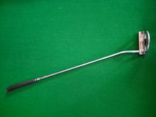 Load image into Gallery viewer, Wilson Staff 8865 Putter 33&quot;
