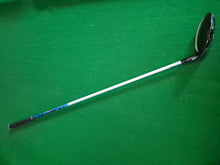 Load image into Gallery viewer, Cleveland Launcher HB 3 Wood 15° Stiff with Cover
