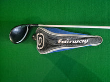 Load image into Gallery viewer, Cleveland Launcher HB 3 Wood 15° Stiff with Cover
