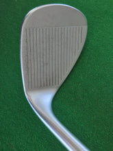 Load image into Gallery viewer, Cleveland CBX Lob Wedge 60°
