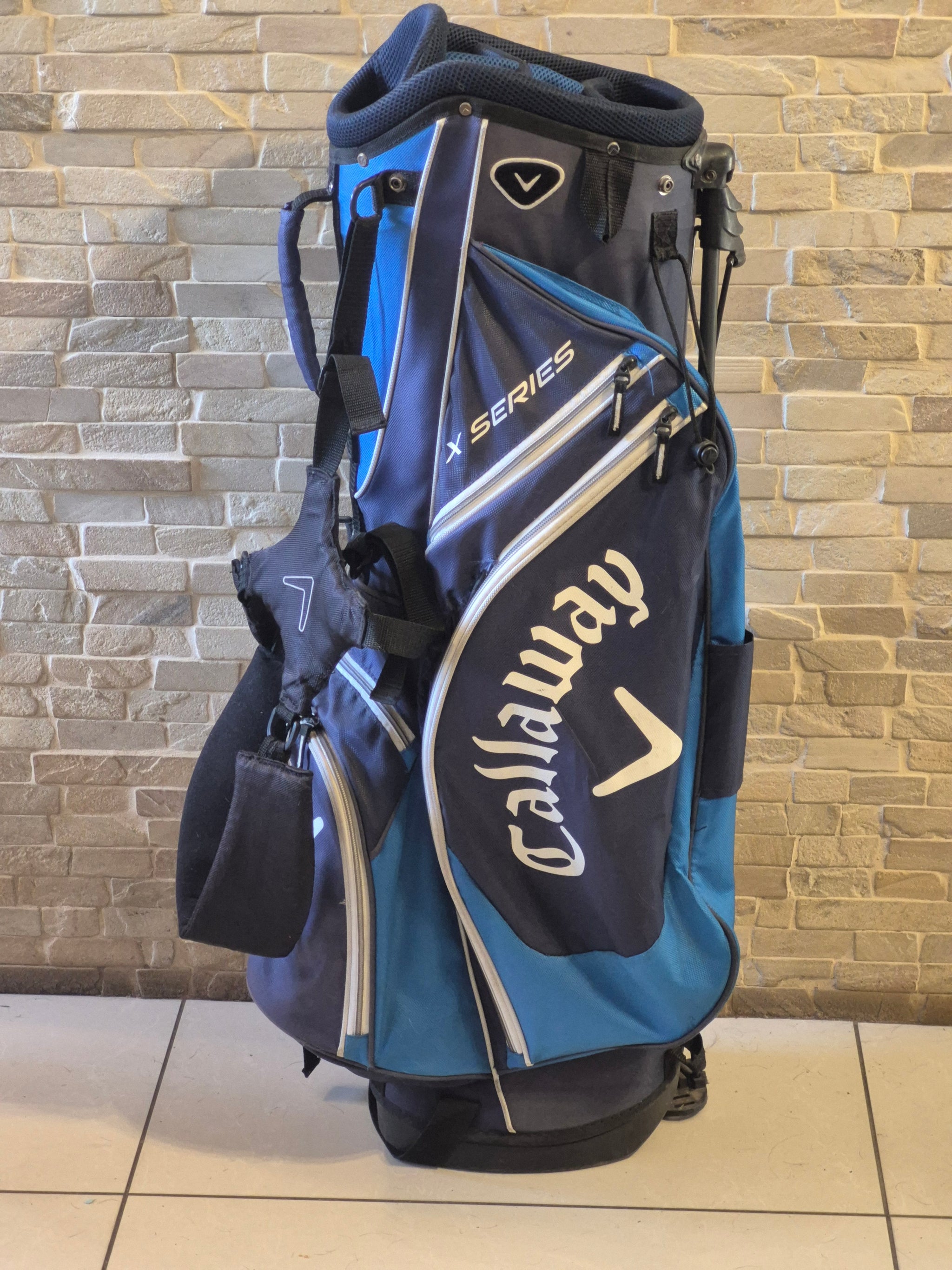 Callaway X Series Golf Carry Stand Bag (Large tear at side bag