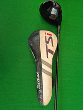 Load image into Gallery viewer, Titleist TSi3 Driver 9° adjustable loft Stiff with Cover
