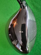 Load image into Gallery viewer, Titleist TSi2 Driver 9° adjustable loft Stiff with Cover
