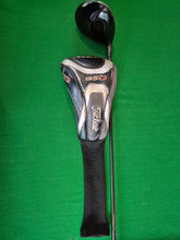 Load image into Gallery viewer, Titleist TSi2 Driver 9° adjustable loft Stiff with Cover
