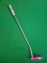 Load image into Gallery viewer, Magia MP9 Ladies Putter 34&quot; with Cover
