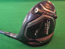 Load image into Gallery viewer, Titleist 917 D2 Driver 10.5° Adjustable Loft Stiff with Cover
