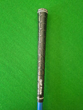 Load image into Gallery viewer, TaylorMade Rescue 2 Hybrid 17° Regular
