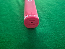 Load image into Gallery viewer, Golf Putter Grip - Standard - Red - New
