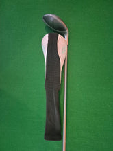 Load image into Gallery viewer, TaylorMade Miscela Ladies 6 Hybrid with Cover
