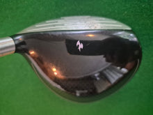 Load image into Gallery viewer, TaylorMade Burner Superfast Ladies 5 Wood 18° with Cover
