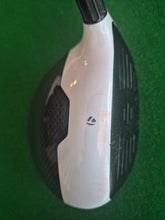 Load image into Gallery viewer, TaylorMade M2 HL Fairway 3 Wood 16.5° Regular with Cover
