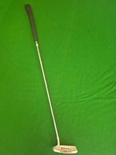 Load image into Gallery viewer, TaylorMade White Smoke DA-62 Putter 35" with Cover and New Grip
