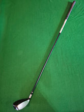 Load image into Gallery viewer, TaylorMade Rescue 3 Hybrid 19° Regular
