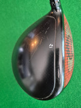 Load image into Gallery viewer, TaylorMade Stealth HD Driver 9° Stiff with Cover and New Grip
