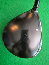 Load image into Gallery viewer, TaylorMade Stealth HD Driver 9° Stiff with Cover and New Grip
