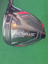 Load image into Gallery viewer, TaylorMade Stealth HD Driver 9° Stiff with Cover and New Grip
