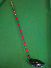 Load image into Gallery viewer, Callaway Epic Speed Driver 10.5° Adjustable loft Stiff with Cover and New Grip
