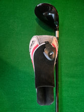 Load image into Gallery viewer, TaylorMade Burner Superfast 4 Rescue Hybrid 21° Stiff with Cover and New Grip
