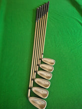 Load image into Gallery viewer, Tour Edge H5P Ladies or Junior Full Golf Set with Bag
