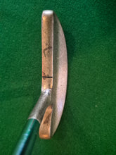 Load image into Gallery viewer, Accupath 250 Putter 35"
