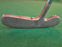 Load image into Gallery viewer, Accupath 250 Putter 35"
