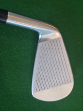 Load image into Gallery viewer, Srixon Z585 Irons 4 - PW Regular with New Grips
