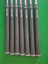 Load image into Gallery viewer, Srixon Z585 Irons 4 - PW Regular with New Grips

