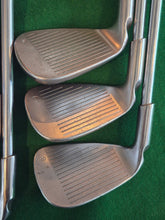 Load image into Gallery viewer, Ping i15 Irons 4 - PW Green Dot Regular
