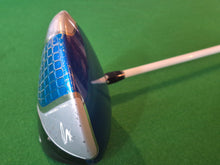 Load image into Gallery viewer, Cobra AMP Cell Driver 10.5° Adjustable loft Regular with Cover
