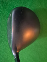 Load image into Gallery viewer, Cleveland Black Driver 10.5° Regular with Cover
